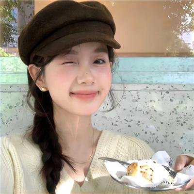 绿茵春色
