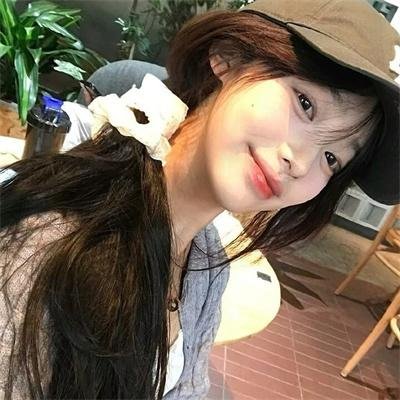 左轮百合